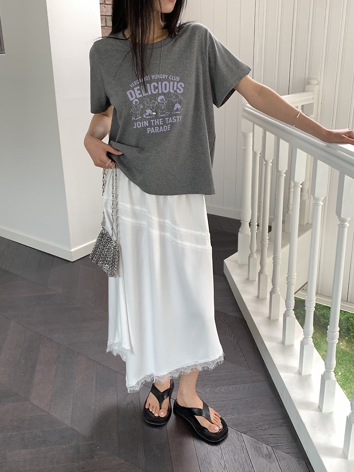 Cranae - Korean Women Fashion - #momslook - Vintage Graphic Loose-Fit Short-Sleeve Tee - 12