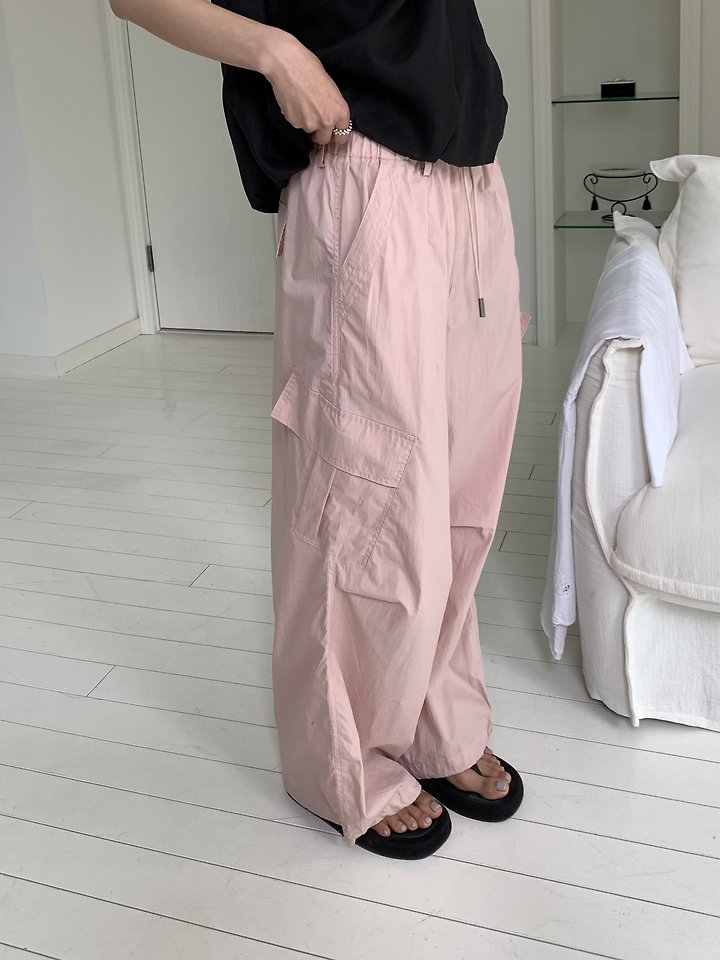 Cranae - Korean Women Fashion - #momslook - Crisp Cargo Pants - 2