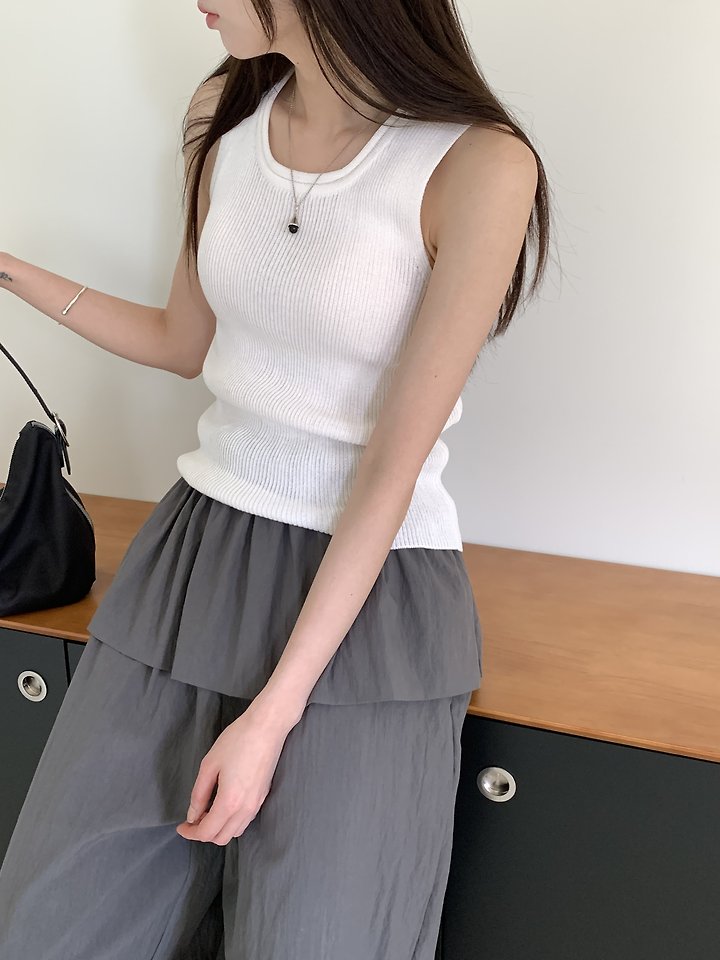 Cranae - Korean Women Fashion - #momslook - Slim Ribbed Knit Sleeveless Top - 10