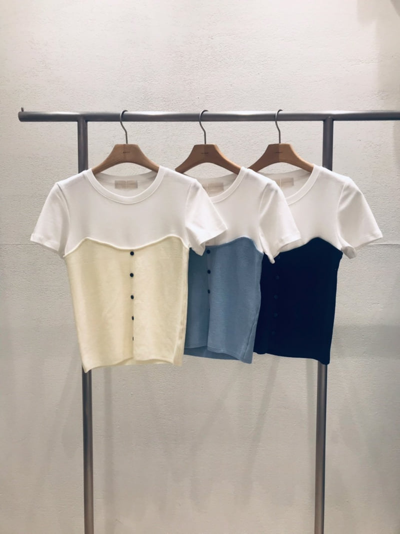 Cranae - Korean Women Fashion - #restrostyle - Bow Contrast Knit Top