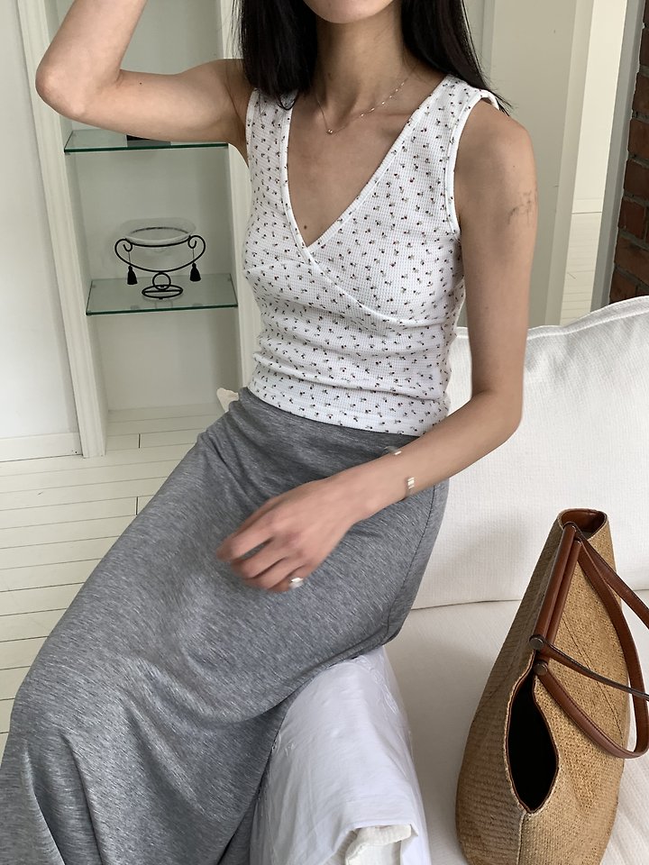 Cranae - Korean Women Fashion - #momslook - Wrap V-Neck Slim-Fit Sleeveless Top - 4