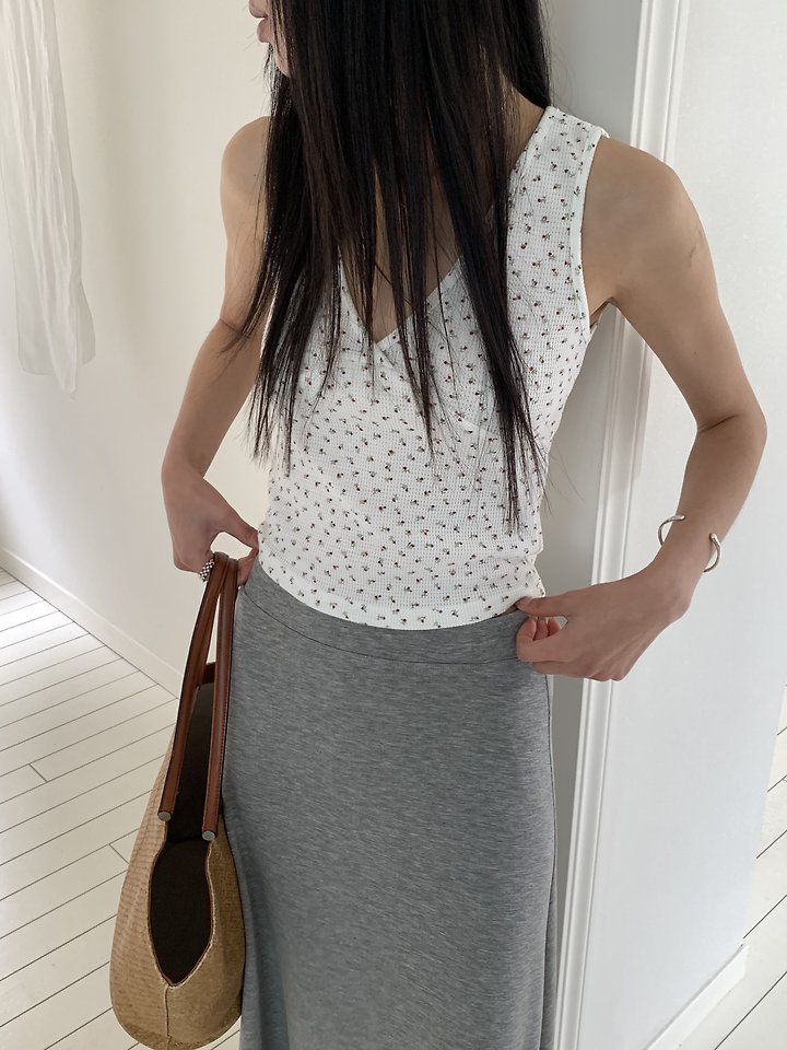 Cranae - Korean Women Fashion - #womensfashion - Wrap V-Neck Slim-Fit Sleeveless Top - 6