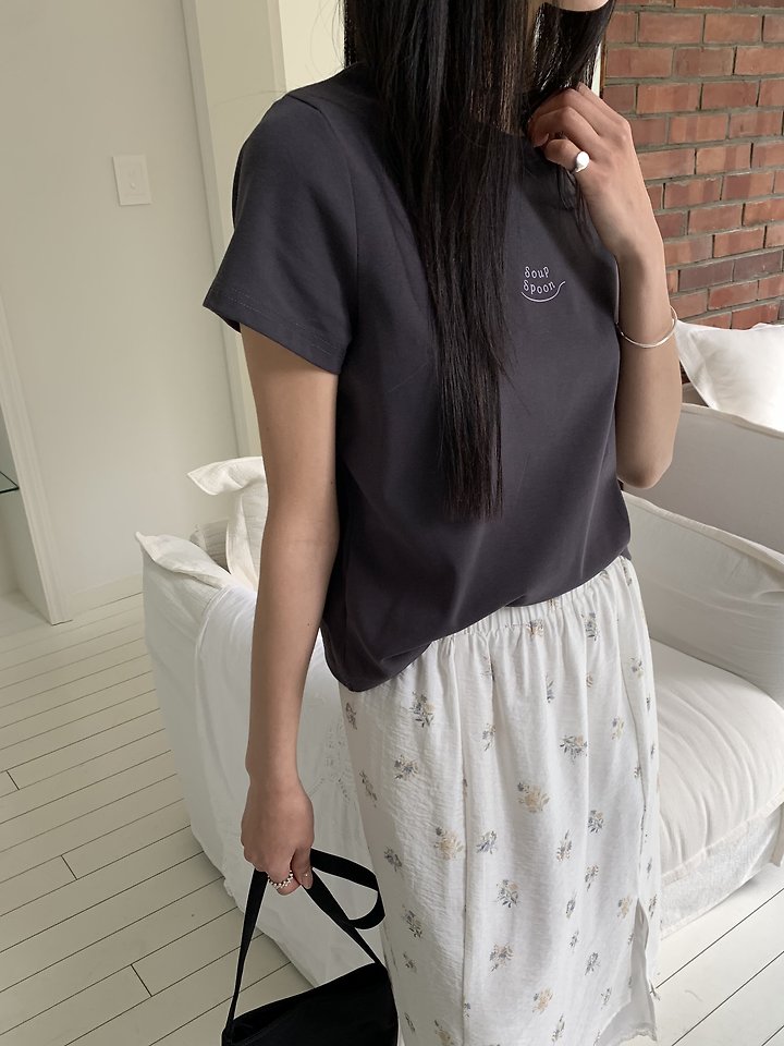 Cranae - Korean Women Fashion - #womensfashion - Soup Spoon Mini Logo Slim Short-Sleeve Tee - 6