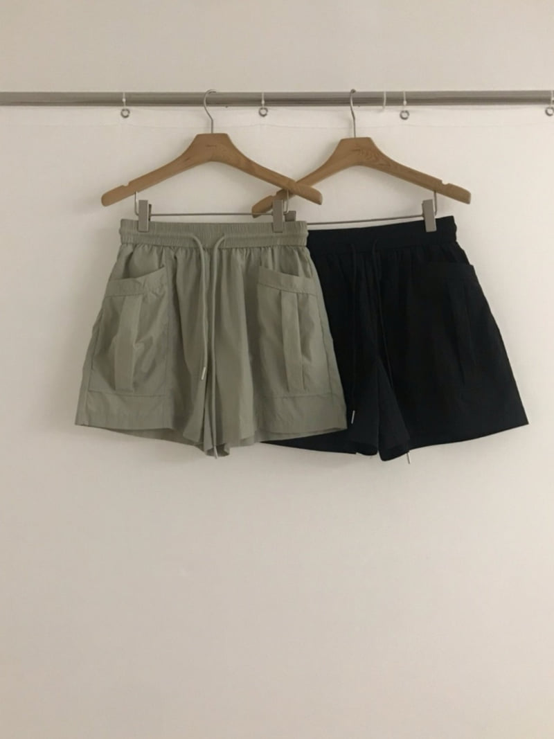 Cranae - Korean Women Fashion - #womensfashion - Nylon Banded Shorts