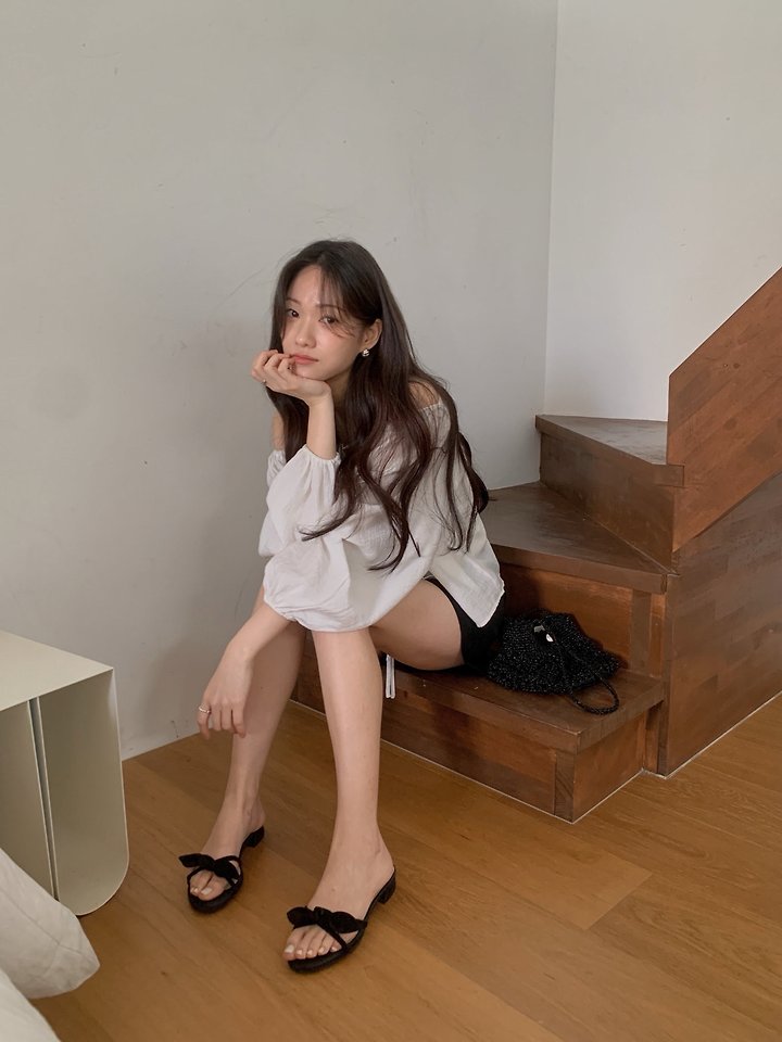 Dress Room - Korean Women Fashion - #vintagekidsstyle - Shoe Ribbon Blouse - 6