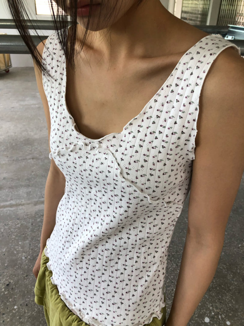 Flash - Korean Women Fashion - #momslook - Molly Sleeveless Top - 6