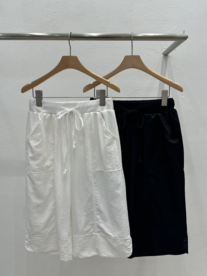 Flash - Korean Women Fashion - #momslook - Capri Pants