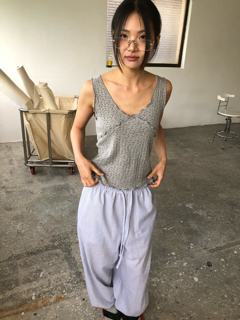 Flash - Korean Women Fashion - #vintageinspired - Molly Sleeveless Top - 8