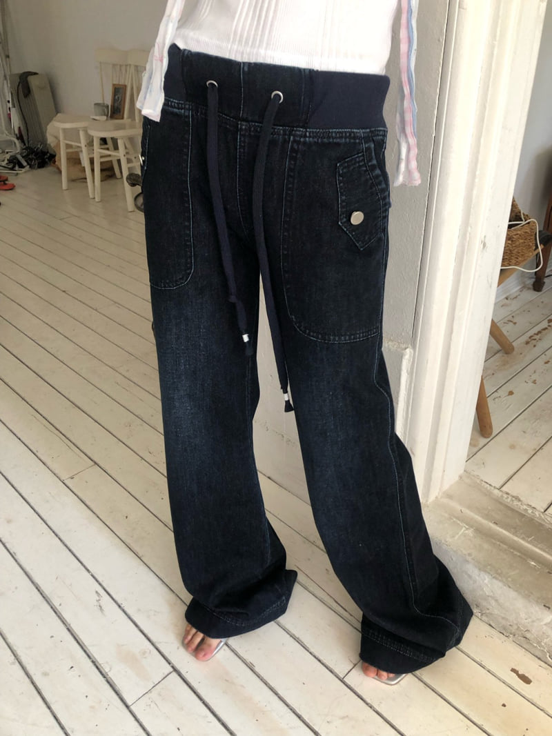 Flash - Korean Women Fashion - #vintagekidsstyle - Mark Bootcut Denim Jeans - 9