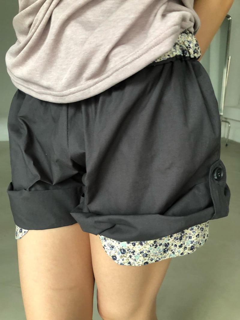 Flash - Korean Women Fashion - #womensfashion - Rolled-Hem Shorts - 9