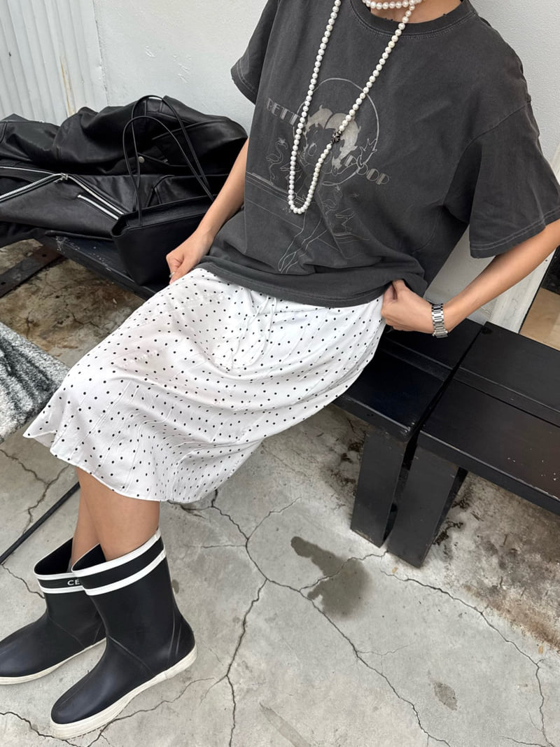 Heil - Korean Women Fashion - #momslook - Pigment Betty Tee - 3