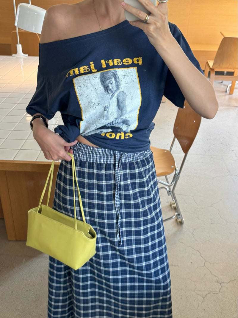Heil - Korean Women Fashion - #womensfashion - Pigment Baby One-Shoulder Tee - 7