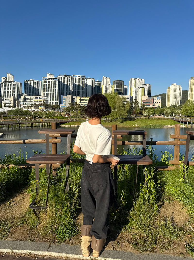 Heil - Korean Women Fashion - #momslook - Code Denim Pants - 4