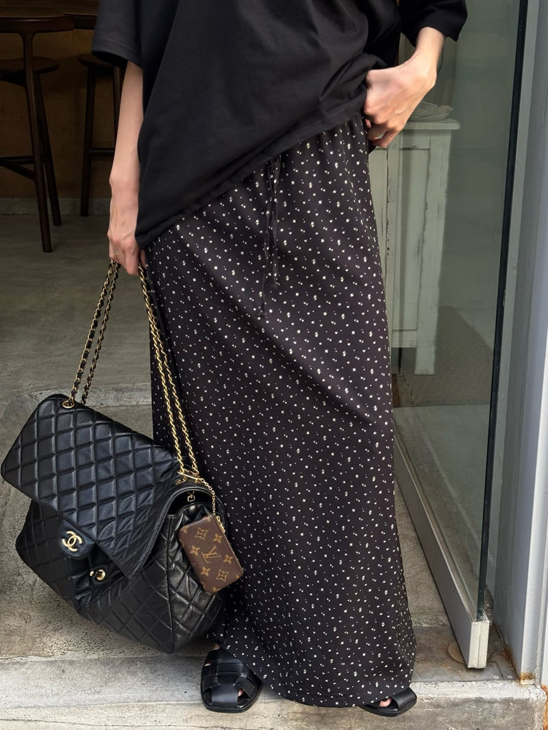 Heil - Korean Women Fashion - #momslook - Flower Maxi Skirt - 4