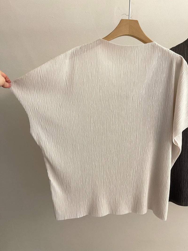 Heize - Korean Women Fashion - #momslook - Pleated Tee - 3