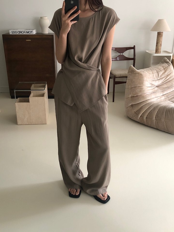 Heize - Korean Women Fashion - #womensfashion - Post Blouse - 2