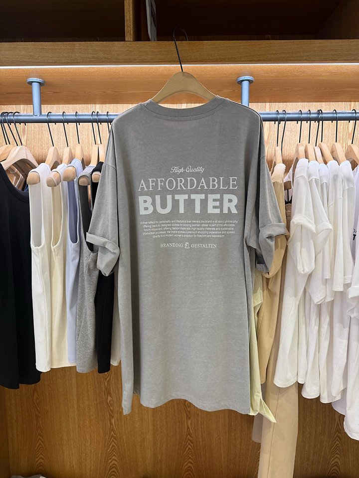 Hiyann - Korean Women Fashion - #momslook - Butter Pig Tee - 8
