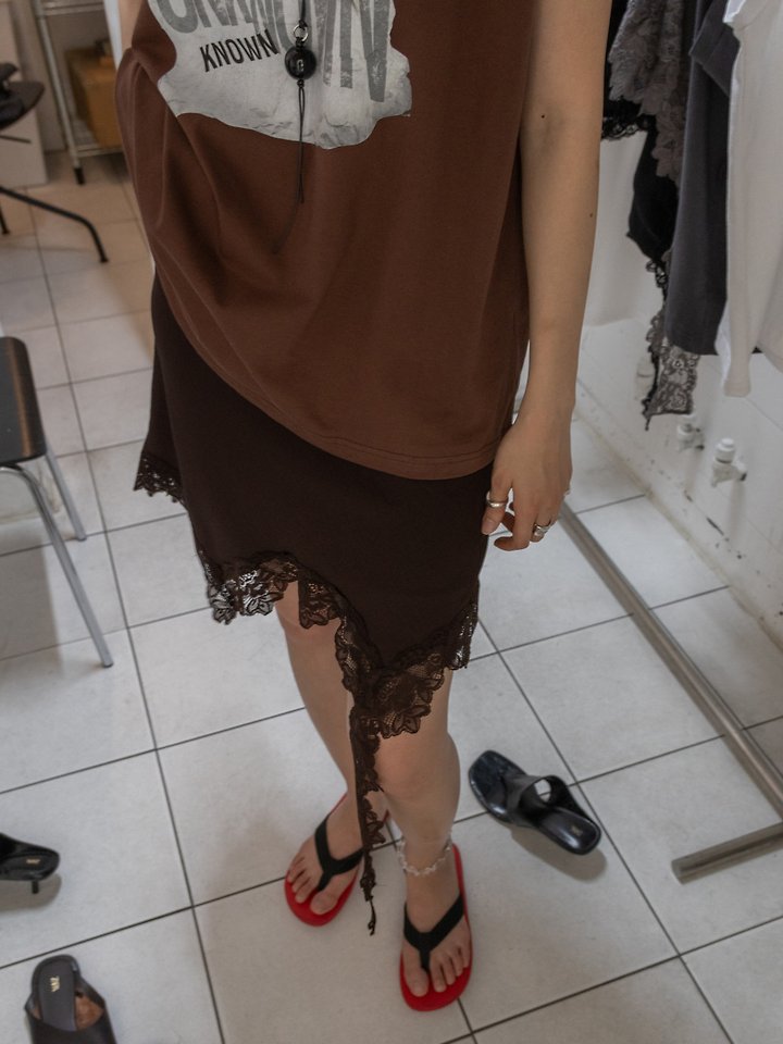 Inssense - Korean Women Fashion - #thelittlethings - Asymmetric Drop Lace Silky Mini Skirt - 2