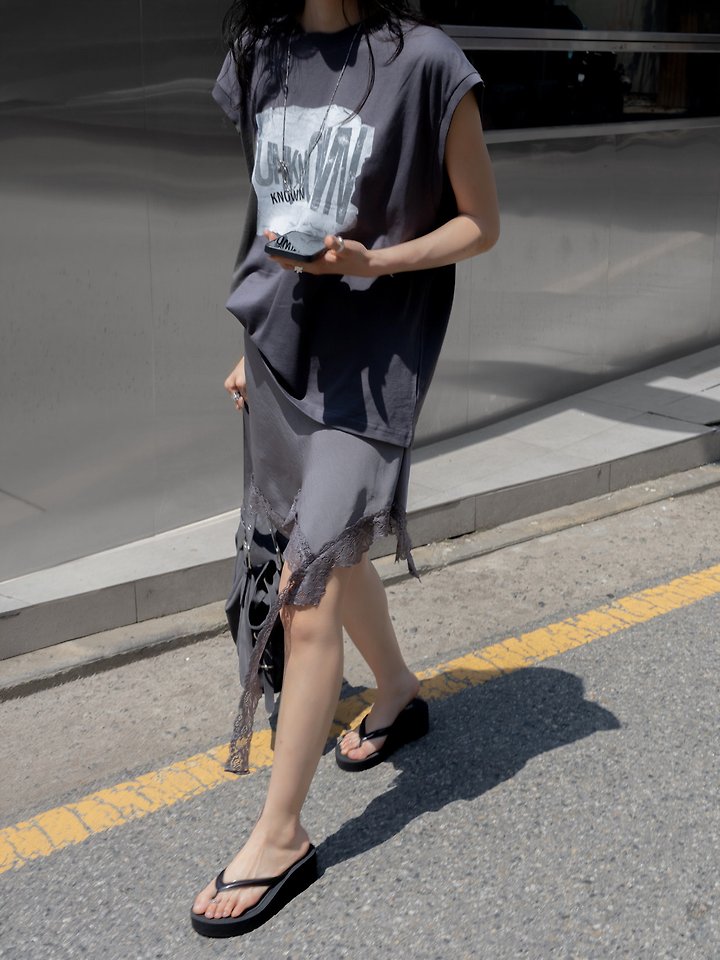 Inssense - Korean Women Fashion - #womensfashion - Unknown Cut-Off Sleeveless Top - 3