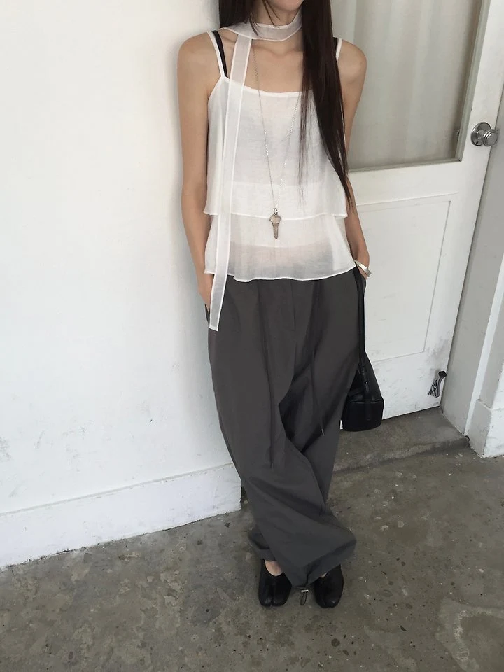Jeiin - Korean Women Fashion - #thatsdarling - Bloom Sleeveless Blouse - 6