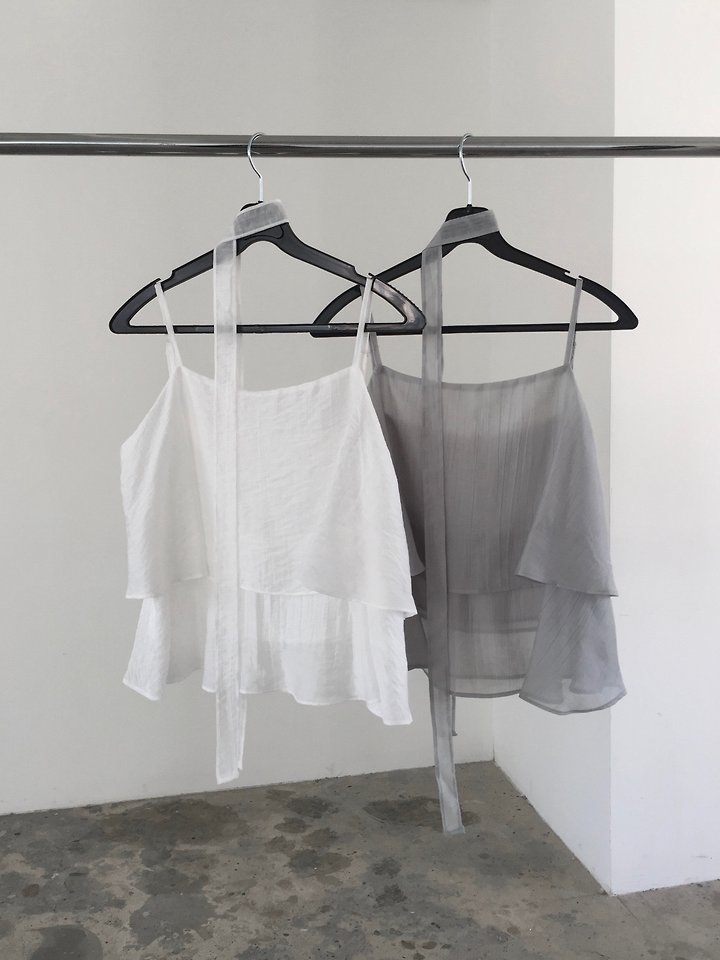 Jeiin - Korean Women Fashion - #vintagekidsstyle - Bloom Sleeveless Blouse