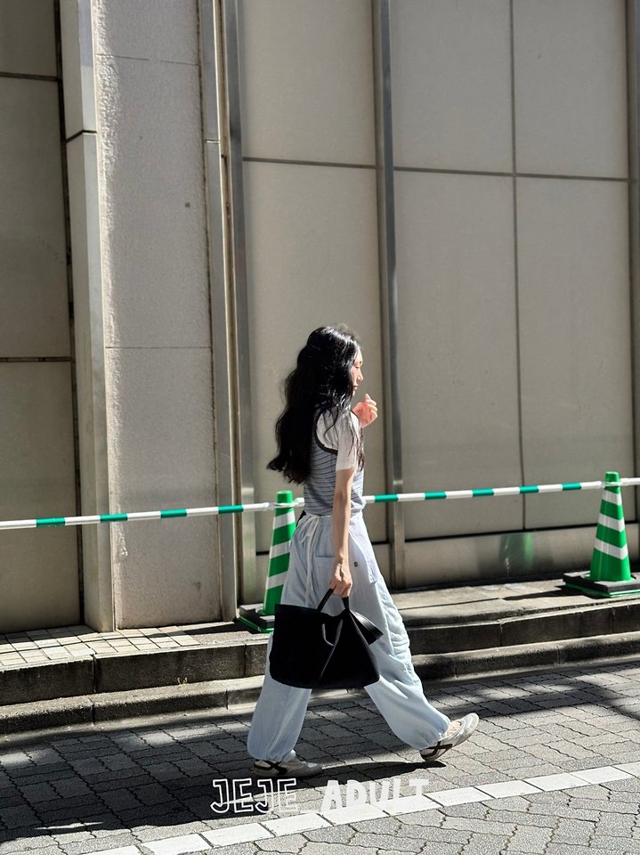 Jejeunosity - Korean Women Fashion - #momslook - Adult Bagel Sleeveless Top - 9
