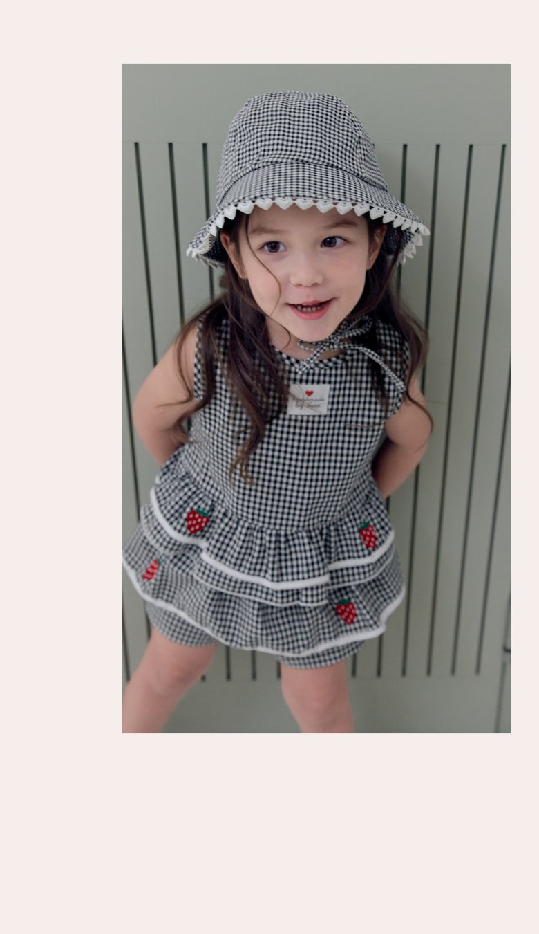 Kikimora - Korean Children Fashion - #designkidswear - Strawberry Check Sleeveless Top - 7