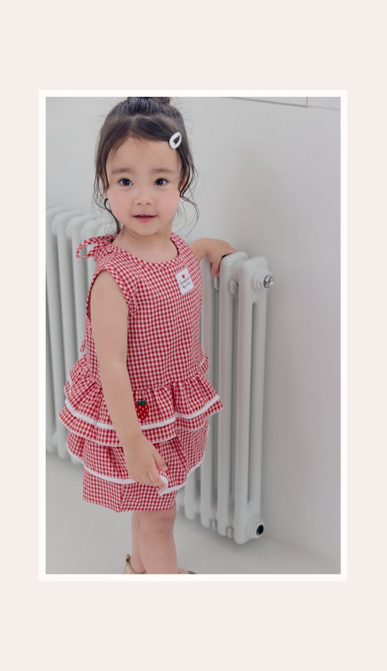 Kikimora - Korean Children Fashion - #kidsshorts - Strawberry Check Sleeveless Top - 10