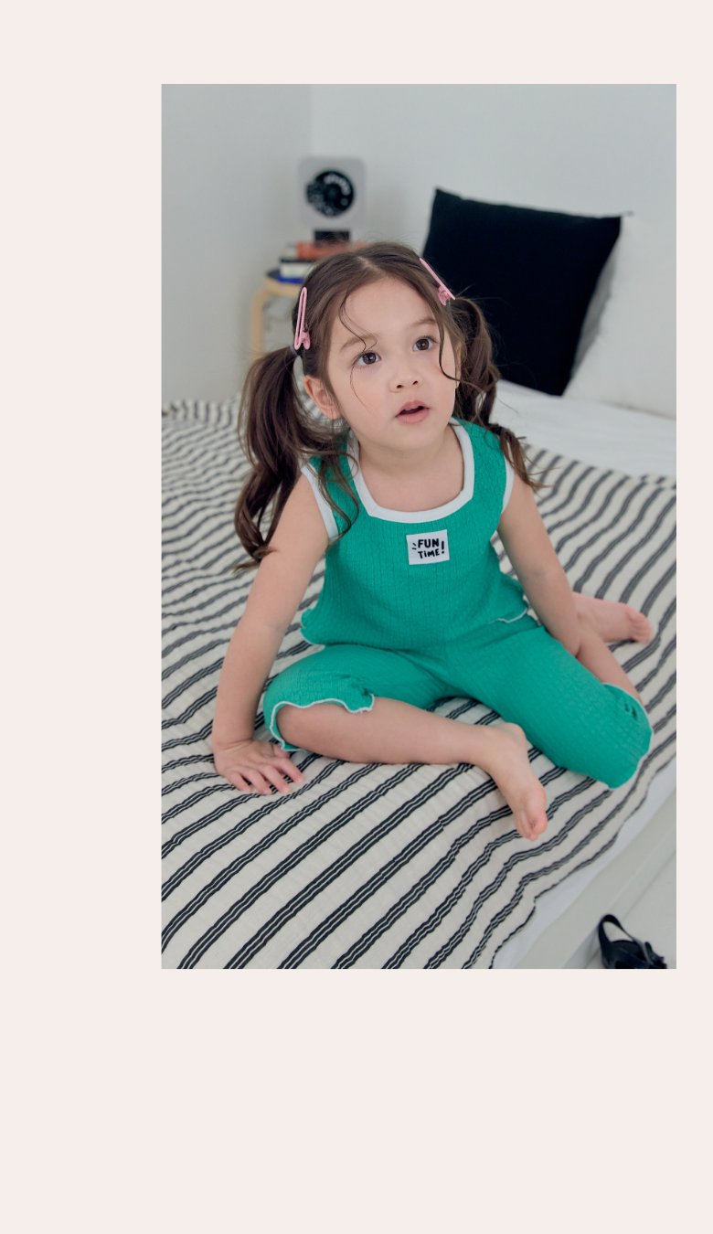 Kikimora - Korean Children Fashion - #kidsstore - Embossed Bootcut Pants - 10