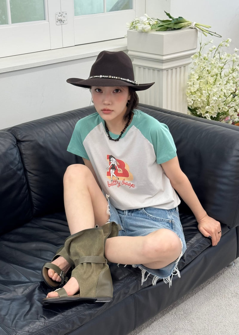 Le Etoile - Korean Women Fashion - #momslook - Betina Graphic Tee - 3