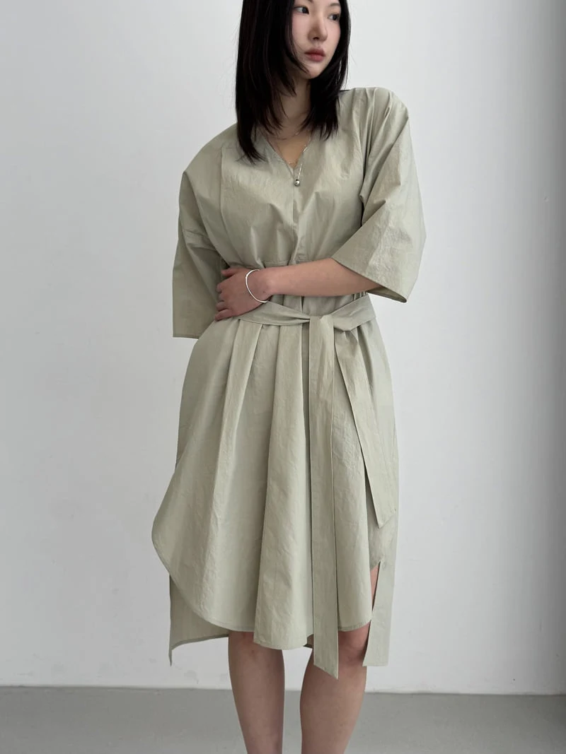Le Etoile - Korean Women Fashion - #restrostyle - V-Neck One-piece - 6