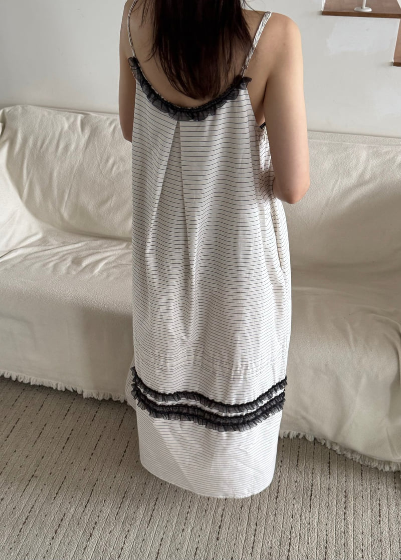 Le Etoile - Korean Women Fashion - #thelittlethings - Striped Lace Dress - 9