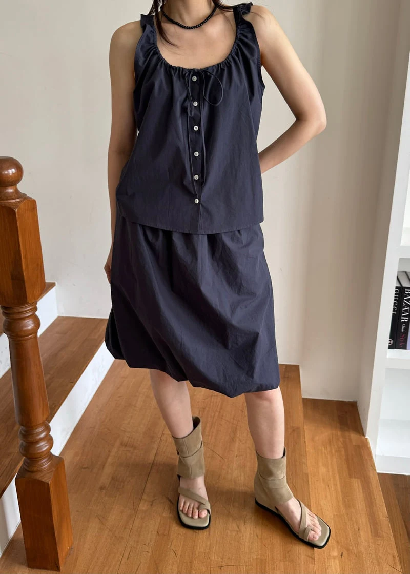 Le Etoile - Korean Women Fashion - #thelittlethings - Sleeveless Blouse - 7