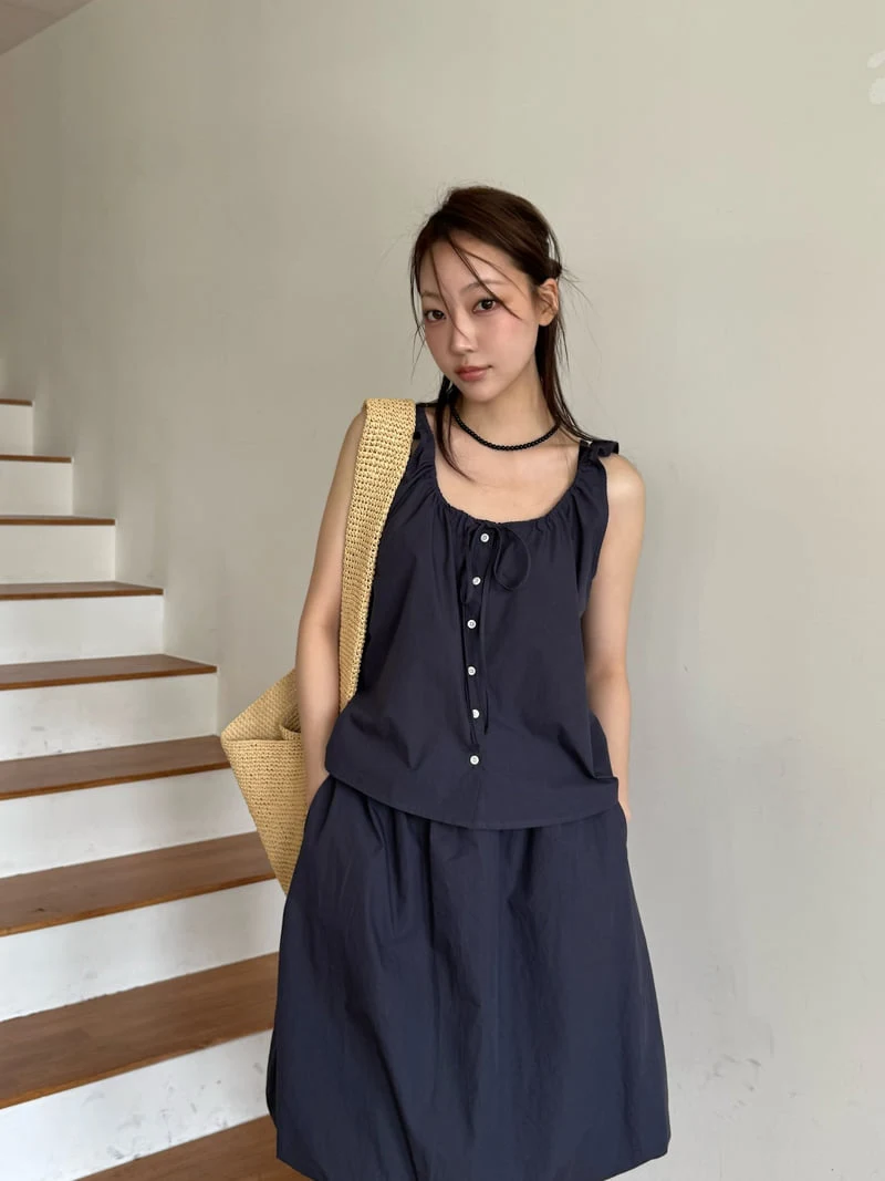 Le Etoile - Korean Women Fashion - #vintagekidsstyle - Sleeveless Blouse