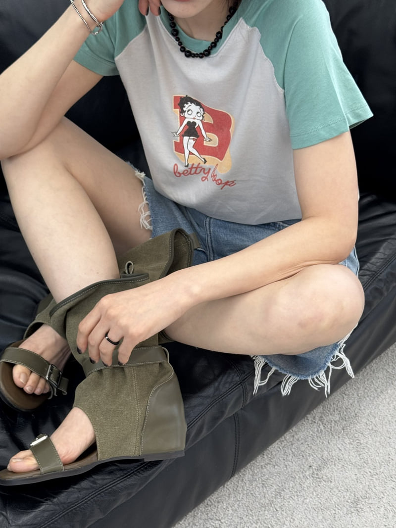 Le Etoile - Korean Women Fashion - #momslook - Betina Graphic Tee - 4