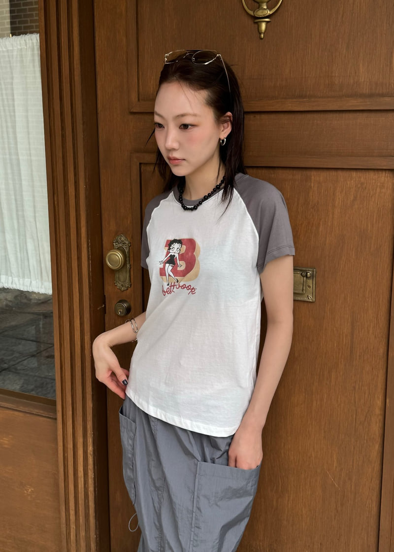 Le Etoile - Korean Women Fashion - #womensfashion - Betina Graphic Tee - 8