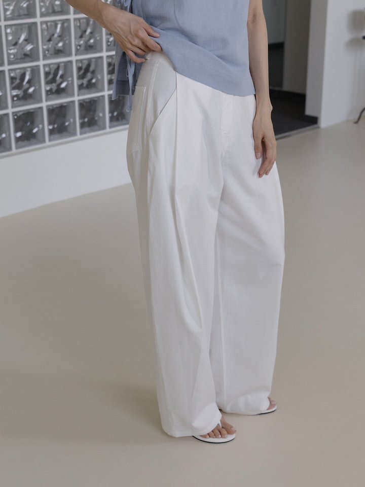 Lenoii - Korean Women Fashion - #momslook - Mono Tuck Cotton Pants - 2