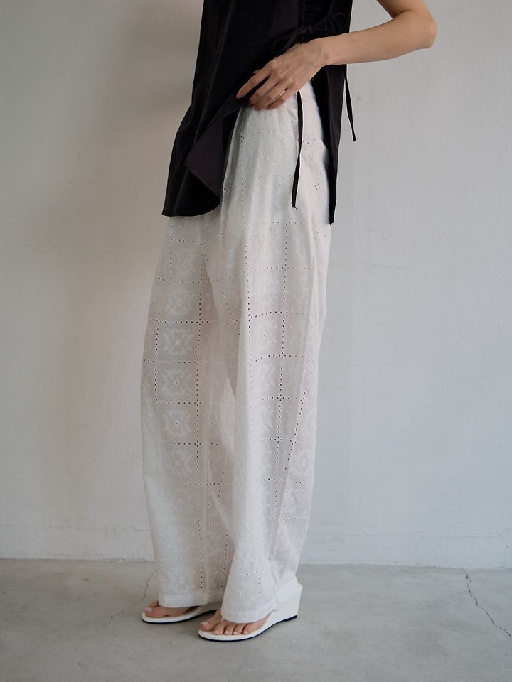 Lenoii - Korean Women Fashion - #momslook - Cotton Eyelet Pants - 3