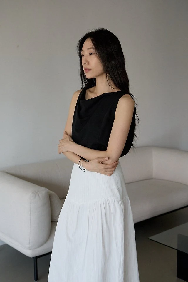 Lenoii - Korean Women Fashion - #restrostyle - Lily Asymmetric Twist Blouse - 11