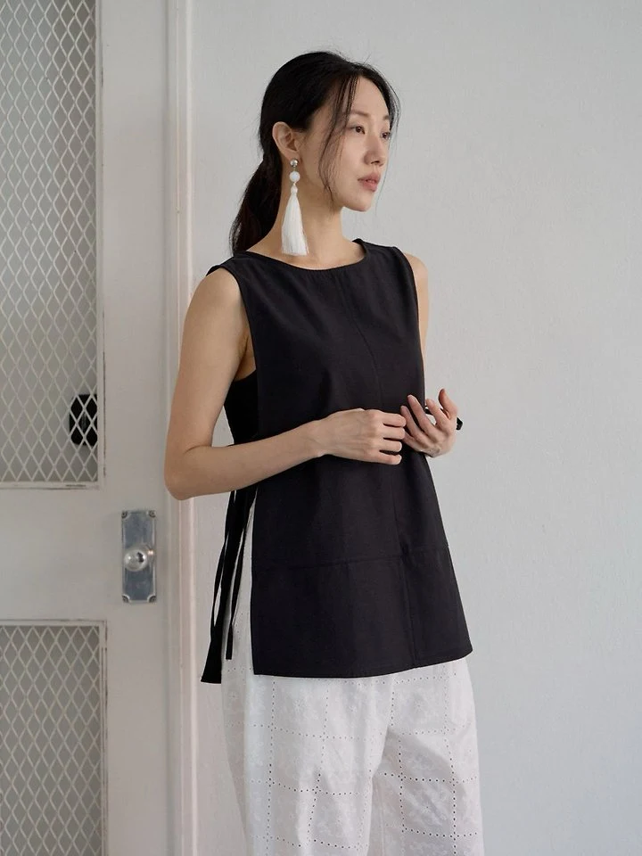 Lenoii - Korean Women Fashion - #vintagekidsstyle - Root Side Strap Sleeveless Top - 8