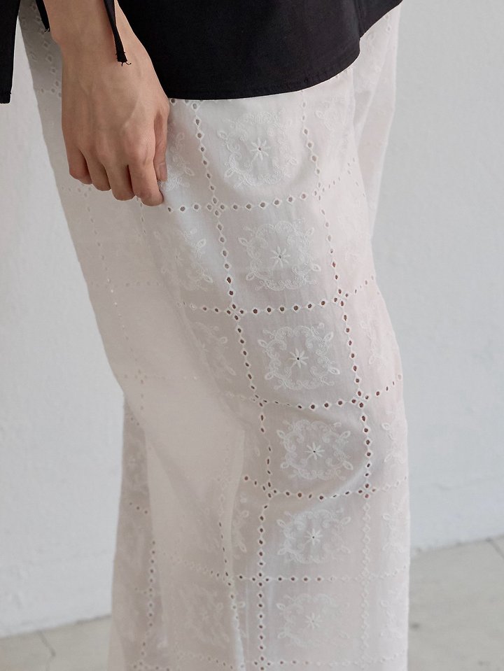 Lenoii - Korean Women Fashion - #vintagekidsstyle - Cotton Eyelet Pants - 7