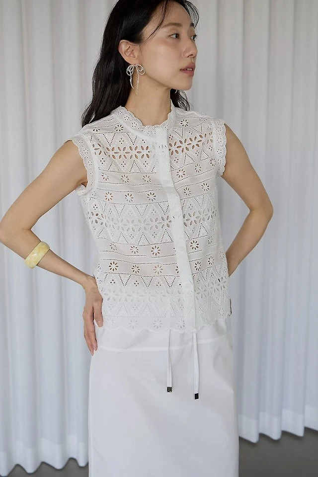 Lenoii - Korean Women Fashion - #womensfashion - Elin Eyelet Sleeveless Blouse - 3