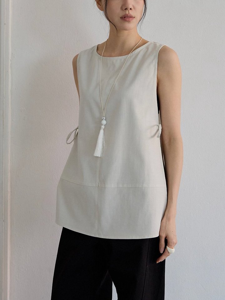 Lenoii - Korean Women Fashion - #womensfashion - Root Side Strap Sleeveless Top - 2
