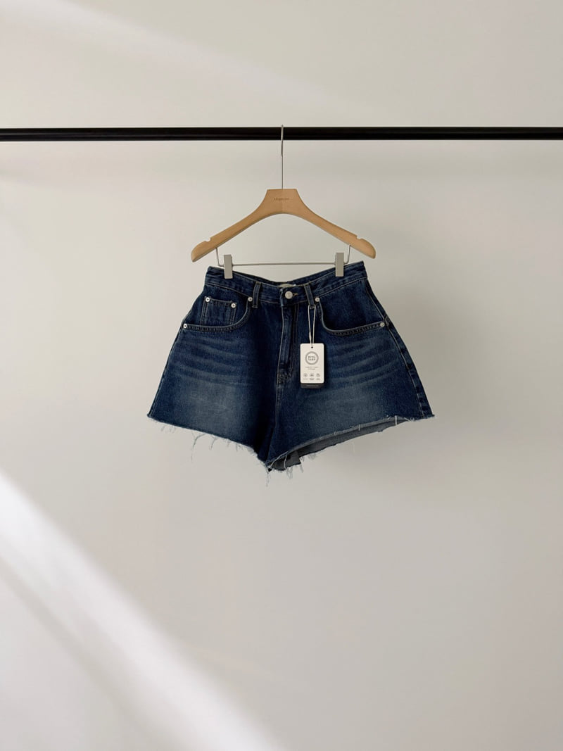 Logarden - Korean Women Fashion - #momslook - Scott Short Denim Pants