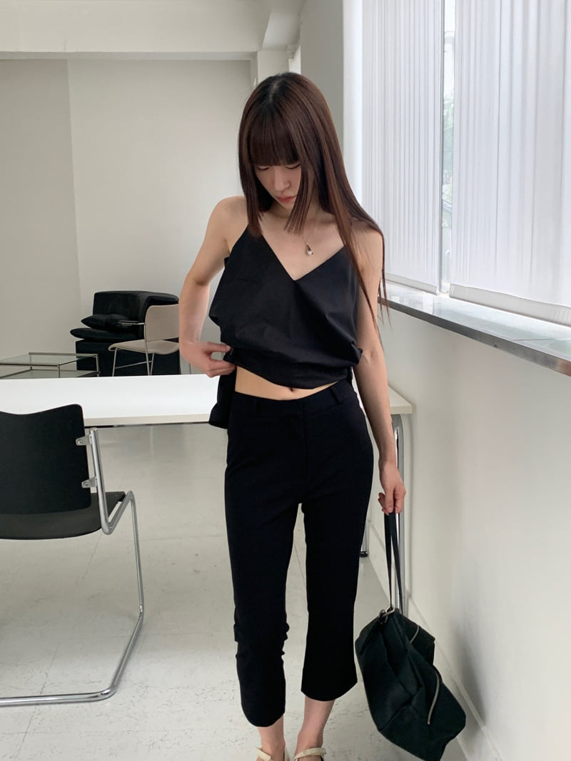 Logarden - Korean Women Fashion - #shopsmall - Roy Sleeveless Top - 9