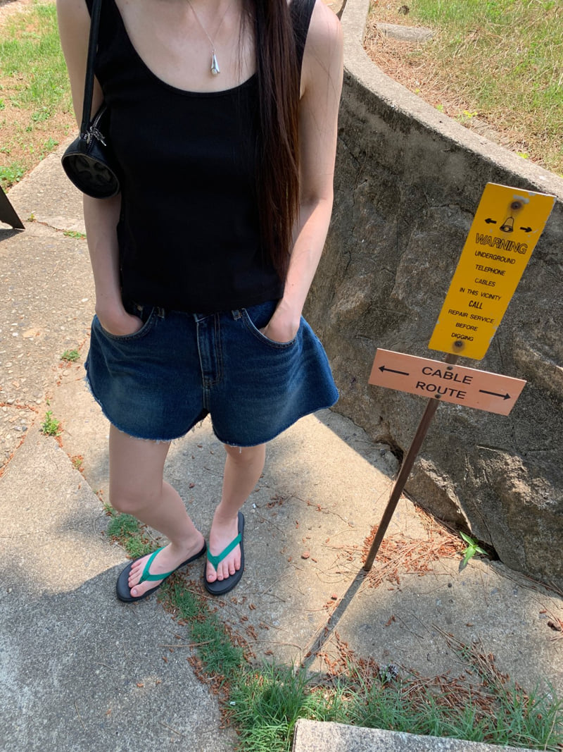Logarden - Korean Women Fashion - #thatsdarling - Scott Short Denim Pants - 11