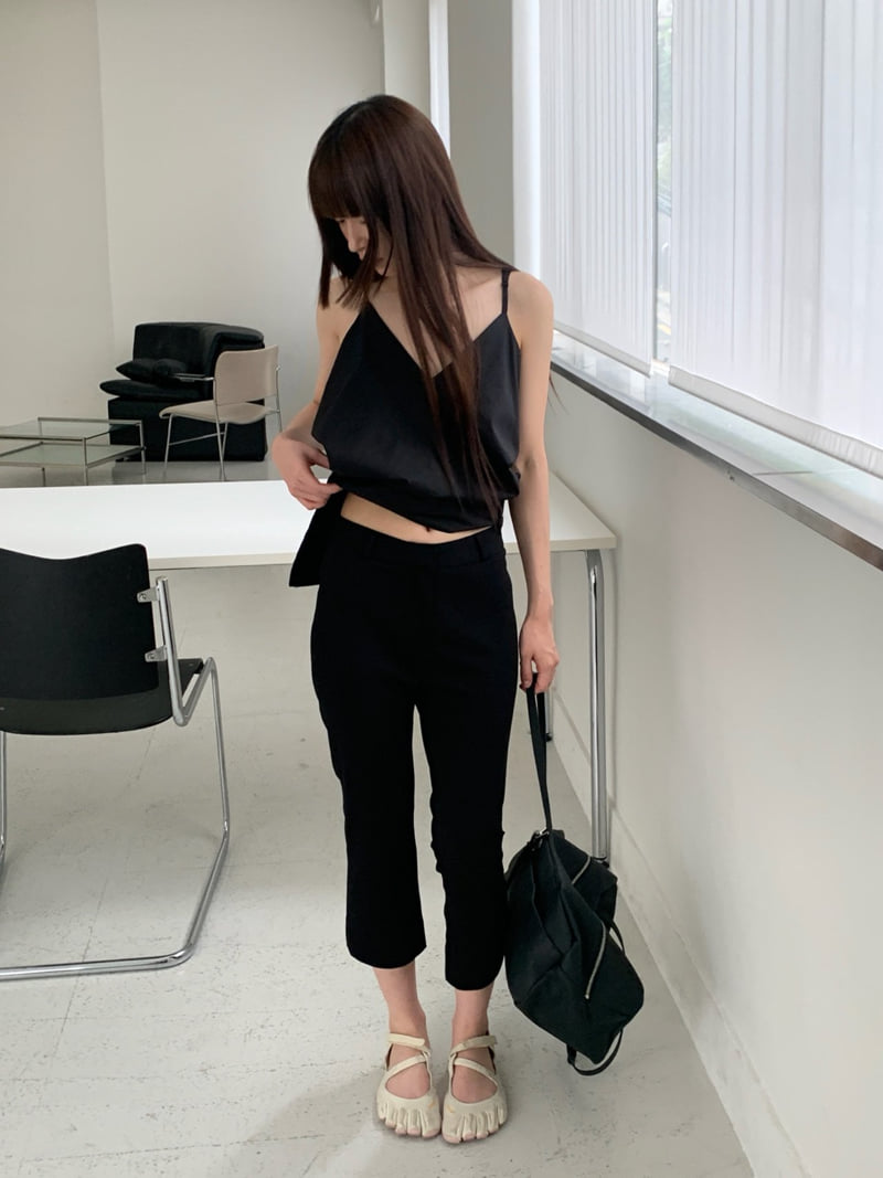 Logarden - Korean Women Fashion - #thelittlethings - Roy Sleeveless Top - 11