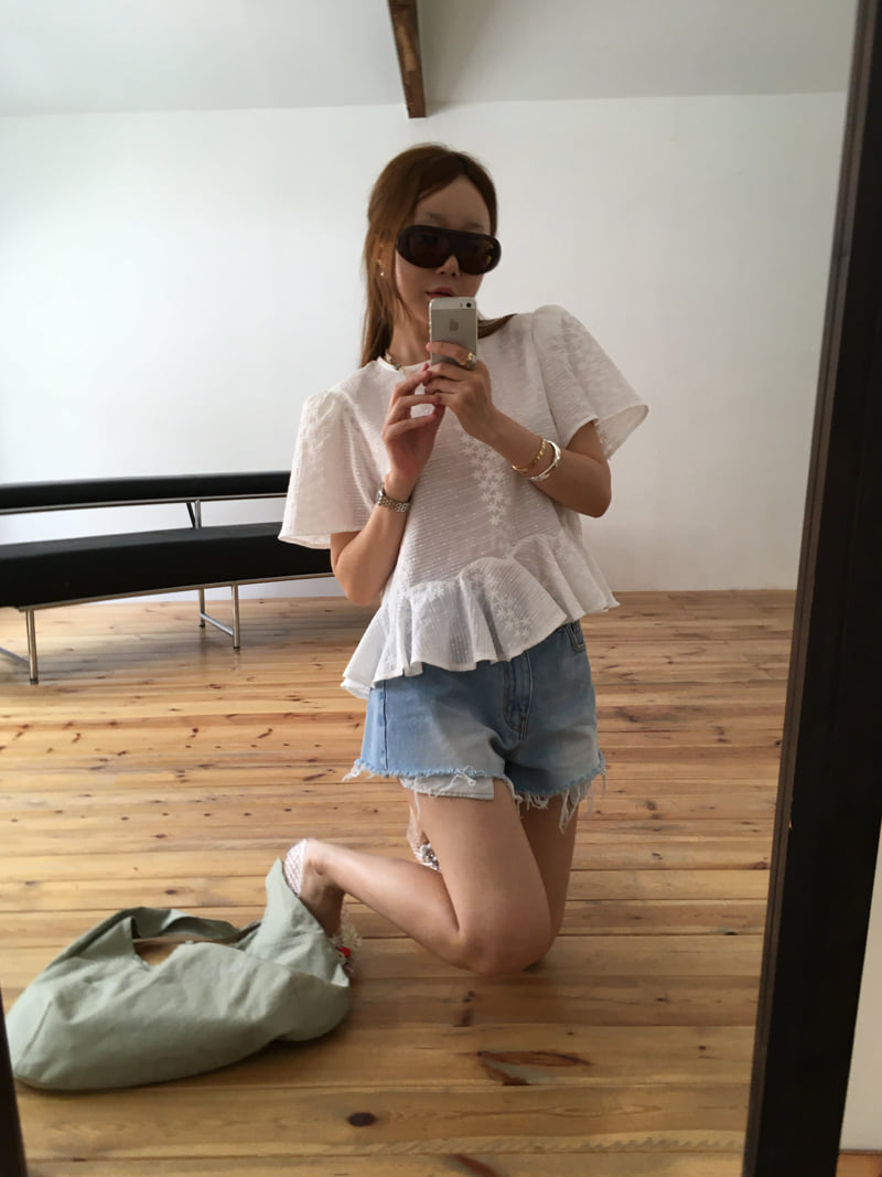 Made - Korean Women Fashion - #thelittlethings - It's Short Denim Pants - 7