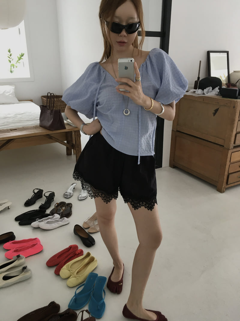Made - Korean Women Fashion - #vintageinspired - Embroidery Short Pants - 9