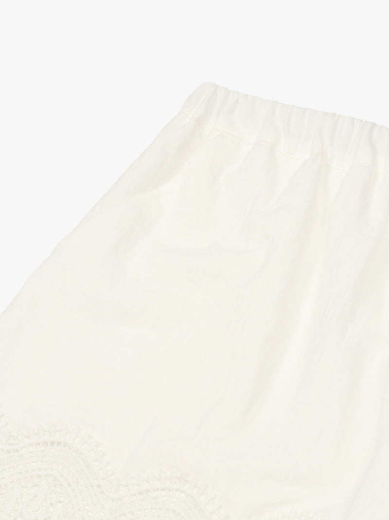 Made - Korean Women Fashion - #momslook - Embroidery Short Pants - 4